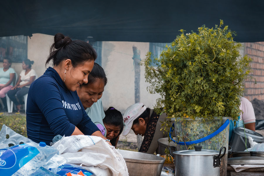 Cocina comunitaria en territorio Awá